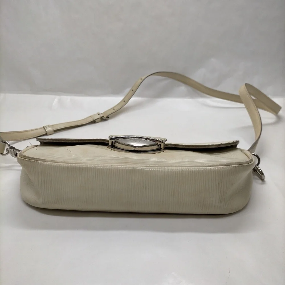 Louis Vuitton Epi Montaigne Ivory Pochette